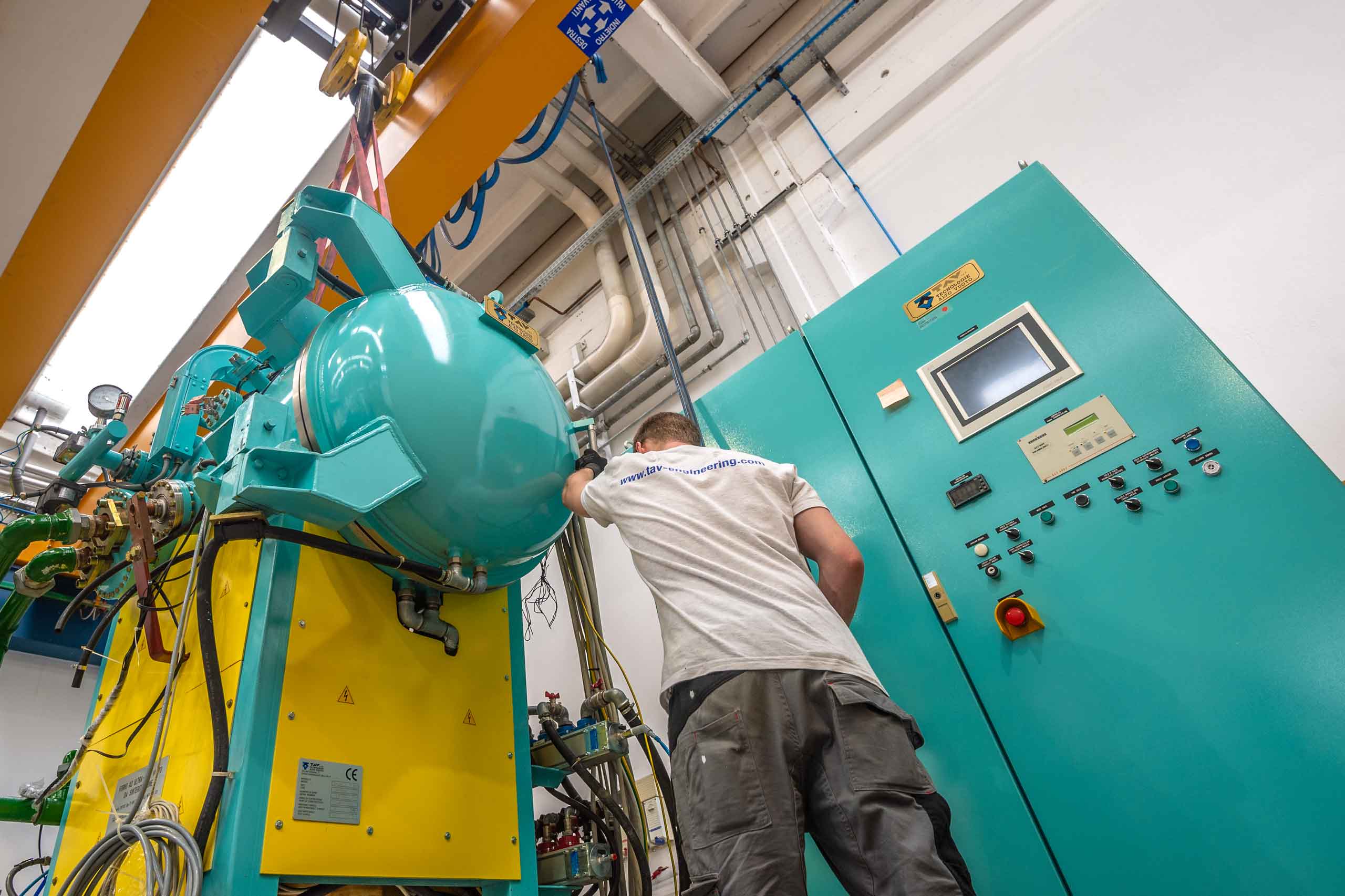 SecondHand Vacuum Furnaces TAVENGINEERING